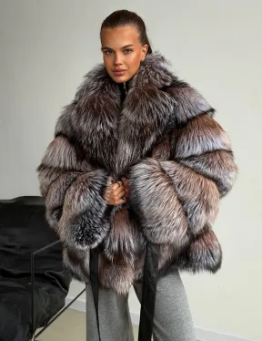 Шуба из меха лисы блюфрост