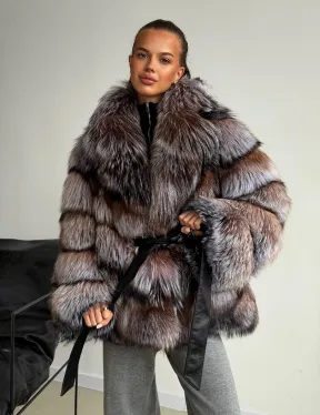 Шуба из меха лисы блюфрост