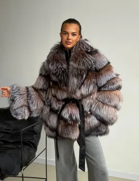 Шуба из меха лисы блюфрост