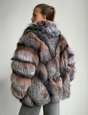 Шуба из меха лисы блюфрост