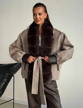 Пальто с мехом финского песца