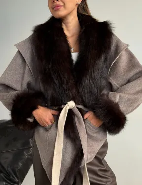 Пальто с мехом фишера