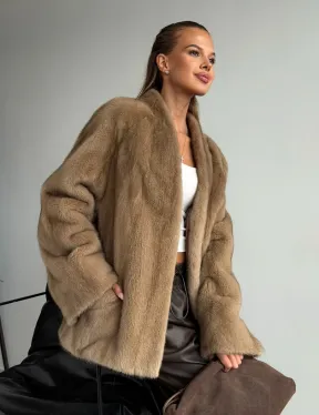 Норковый полушубок V-образный воротник