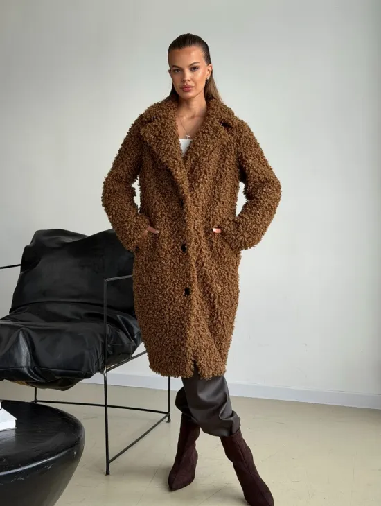 Коричневая двухсторонняя дубленка из экомеха