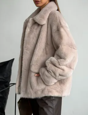 Короткая норковая шуба в цвете нюд