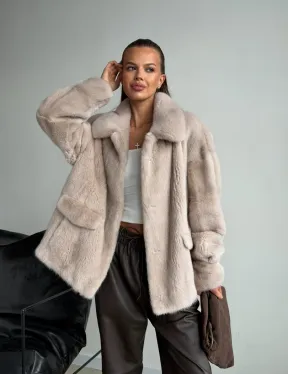 Короткая норковая шуба в цвете нюд