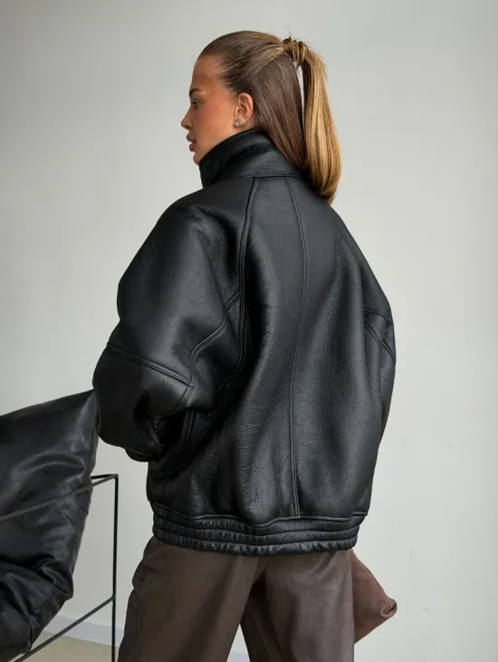 Черная натуральная дубленка из овчины