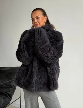 Короткая дубленка из овчины тиградо