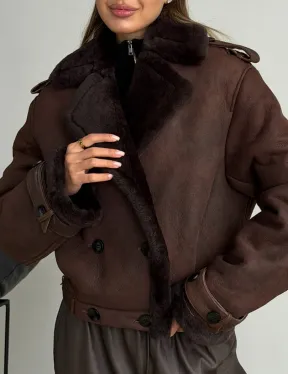 Двубортная короткая дубленка