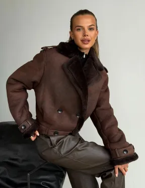 Двубортная короткая дубленка