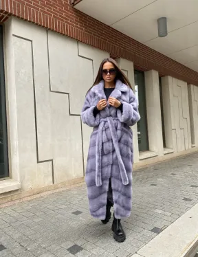 Удлиненная голубая норковая шуба с английским воротником