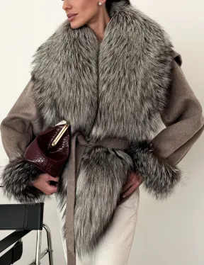 Полупальто с мехом чернобурки