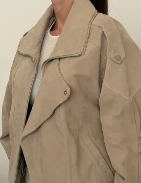 Современная куртка из замшевой кожи