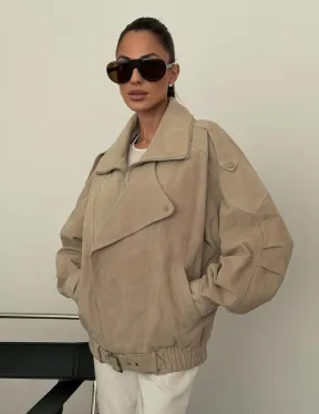 Современная куртка из замшевой кожи