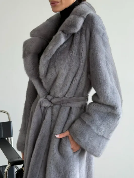 Голубая норковая шуба