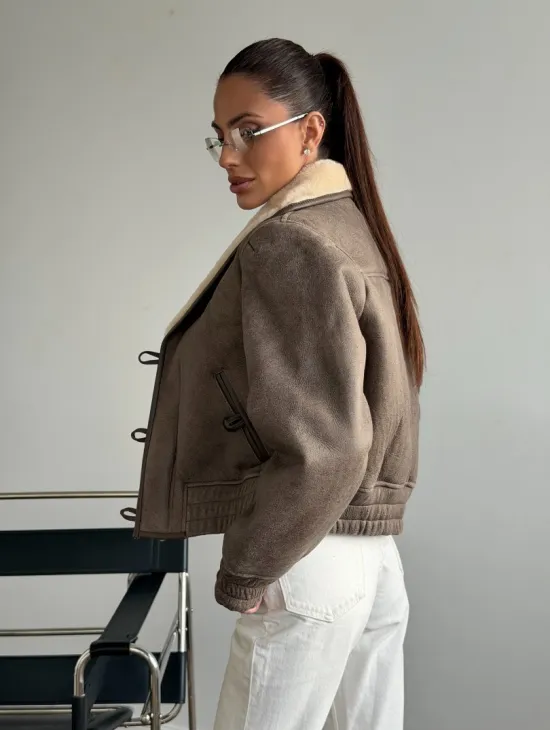 Короткая дубленка - воротник шаль