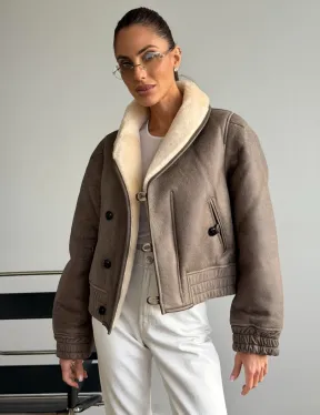 Короткая дубленка - воротник шаль