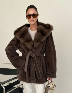 Коричневый норковый полушубок с мехом куницы