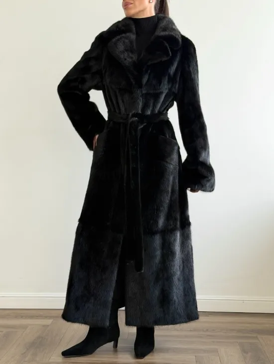 Черная шуба из меха норки - классический стиль