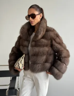 Короткая шуба из куницы - цвет трюфель