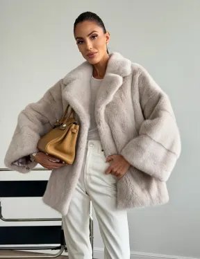 Светлый норковый полушубок - английский воротник