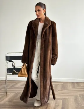 Прямая шуба из норки с поясом