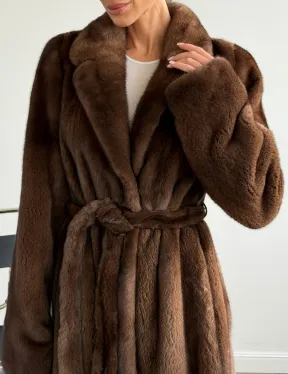 Прямая шуба из норки с поясом