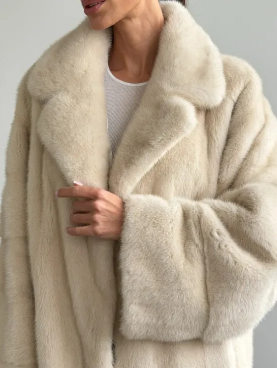 Женский норковый полушубок