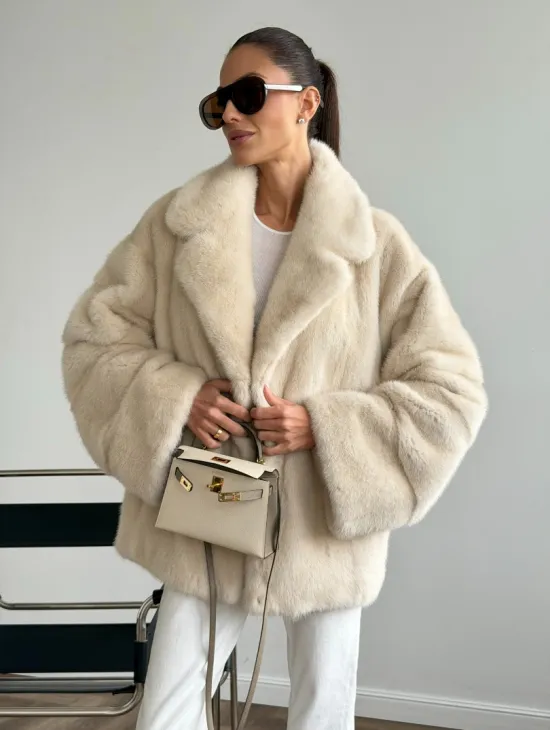 Женский норковый полушубок