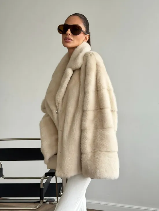 Женский норковый полушубок