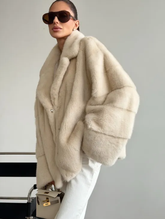 Женский норковый полушубок