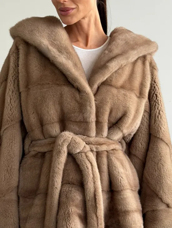 Норка пастель с капюшоном - летучая мышь