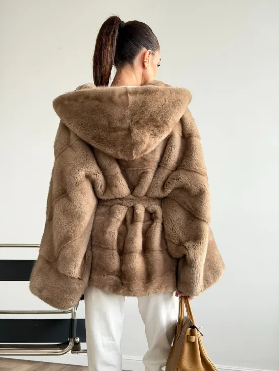 Норка пастель с капюшоном - летучая мышь