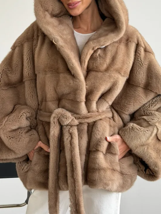 Норка пастель с капюшоном - летучая мышь