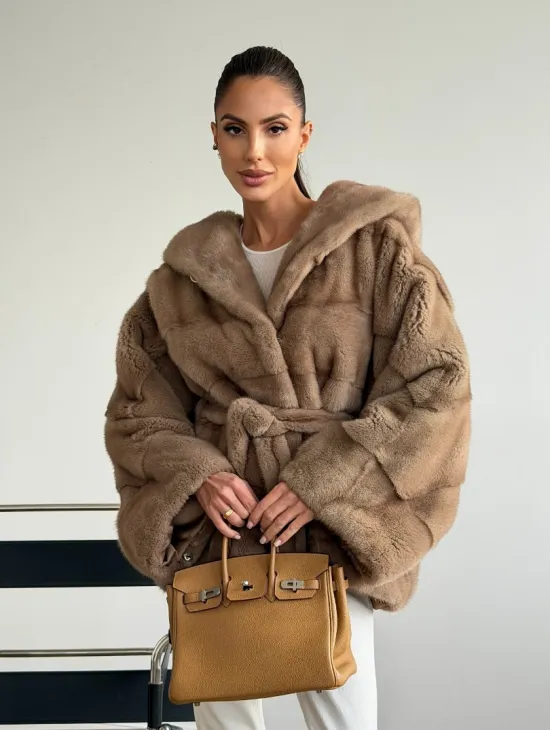 Норка пастель с капюшоном - летучая мышь