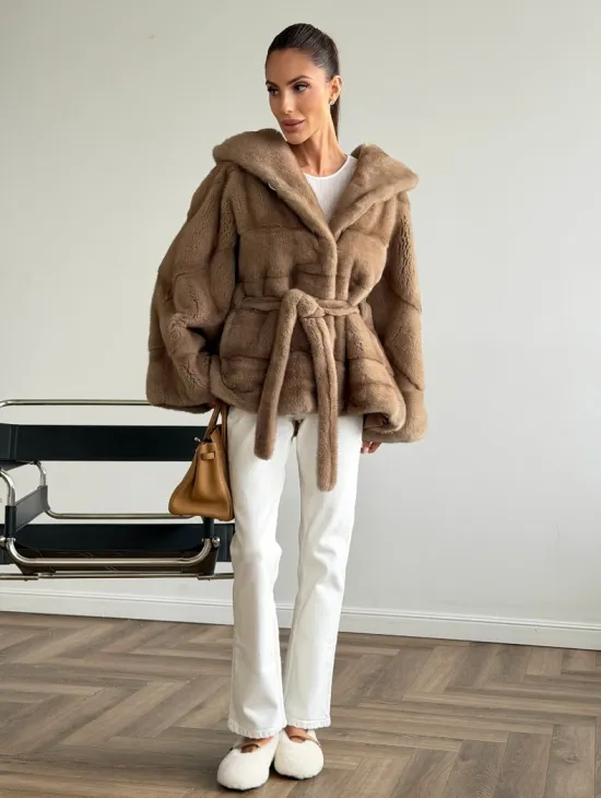 Норка пастель с капюшоном - летучая мышь