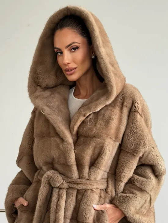 Норка пастель с капюшоном - летучая мышь