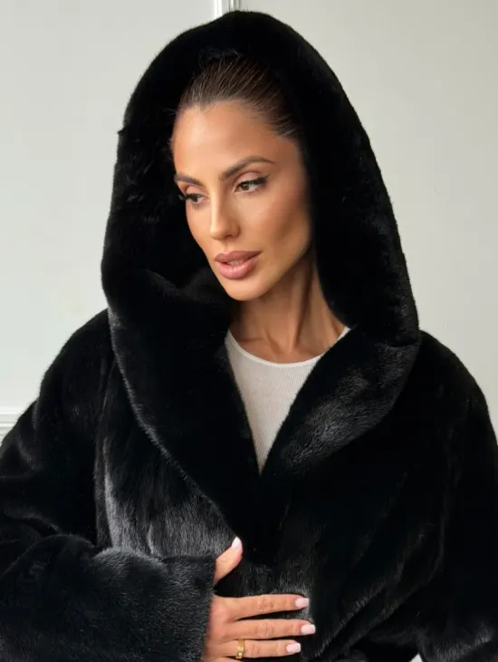 Чёрная норковая шуба модель «кимоно» с капюшоном кобра