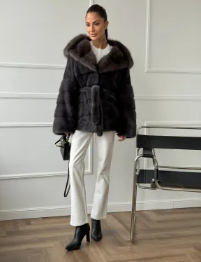 Графитовая шуба с капюшоном из куницы