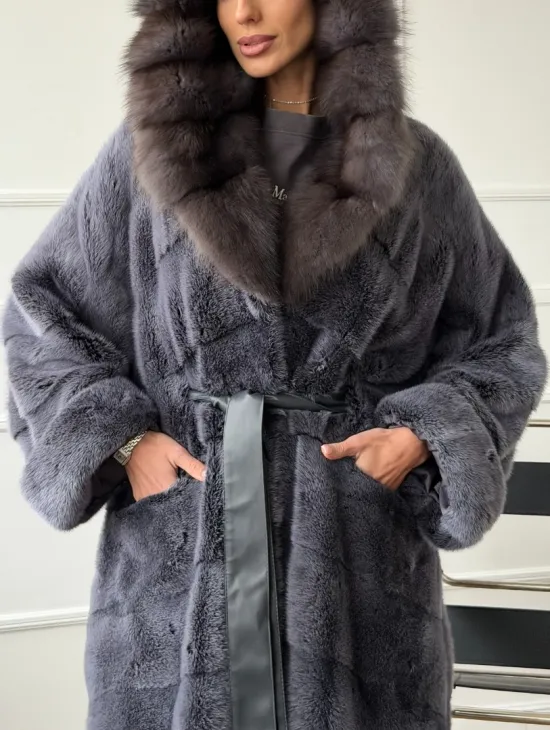Длинная норковая шуба в пол с капюшоном куница