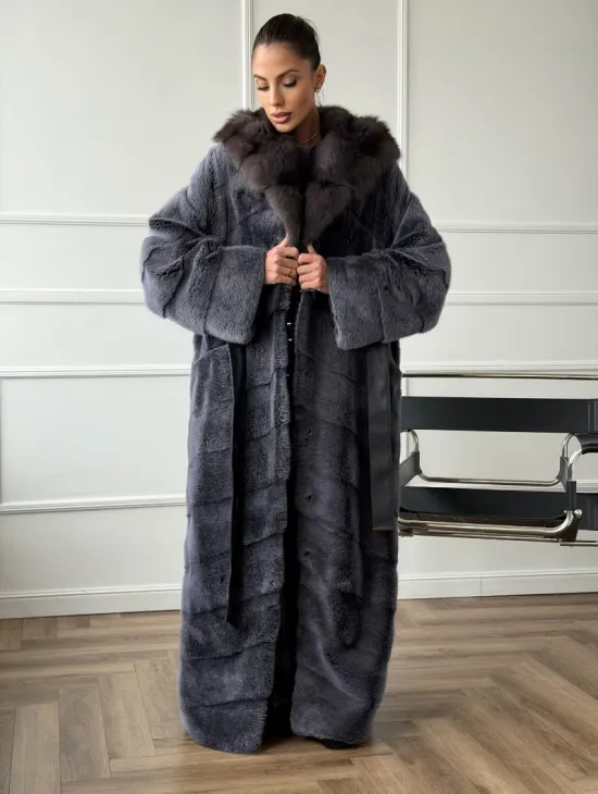 Длинная норковая шуба в пол с капюшоном куница