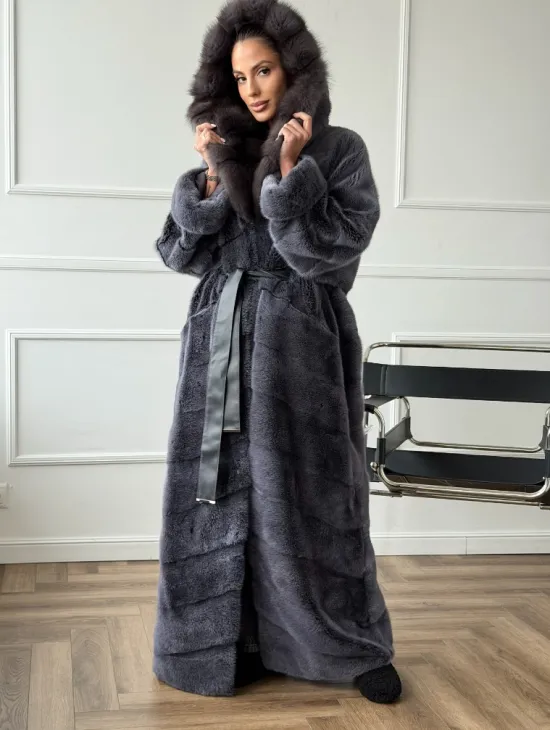 Длинная норковая шуба в пол с капюшоном куница