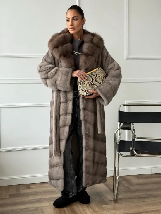 Шуба-кимоно норка в пол с капюшоном куница