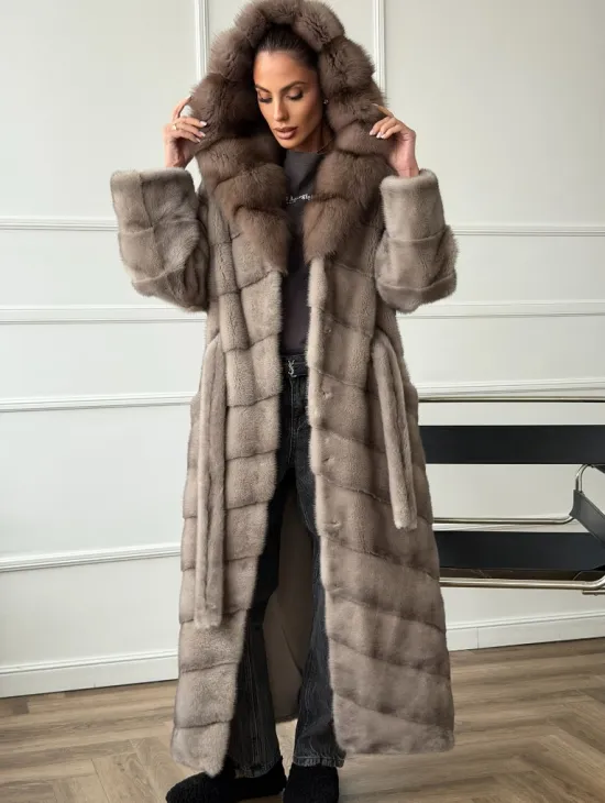 Шуба-кимоно норка в пол с капюшоном куница