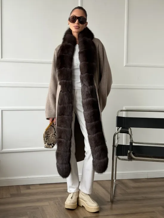 Длинное пальто с мехом финского песца