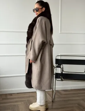 Длинное пальто с мехом финского песца