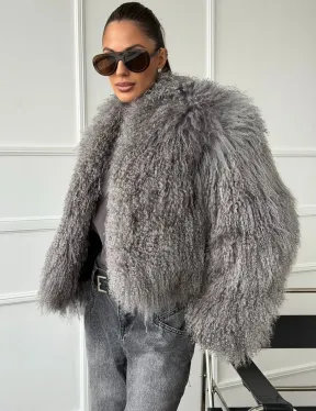 Серая шубка из меха ламы
