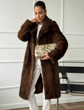 Норковая шуба средней длины со шлицами по бокам