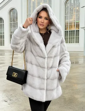 Белая норковая шуба с капюшоном - автоледи