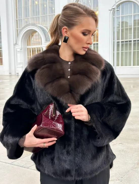 Черный норковый жакет с воротником куницы
